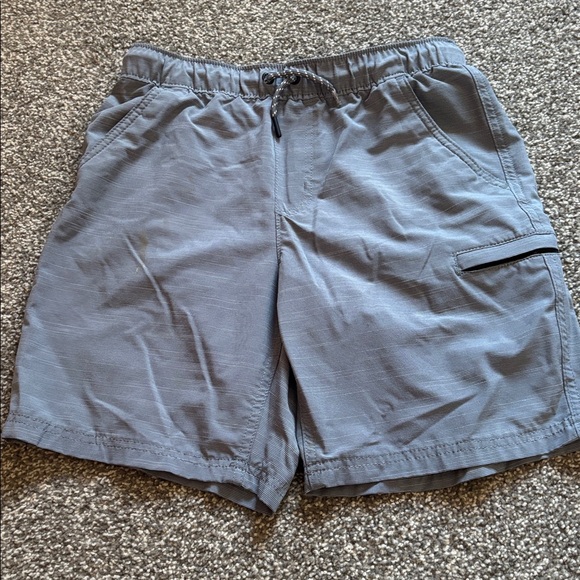 Shorts boys size 10-12 - Picture 6 of 17